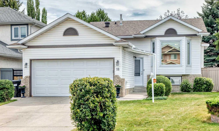 18 Shawbrooke Rise SW