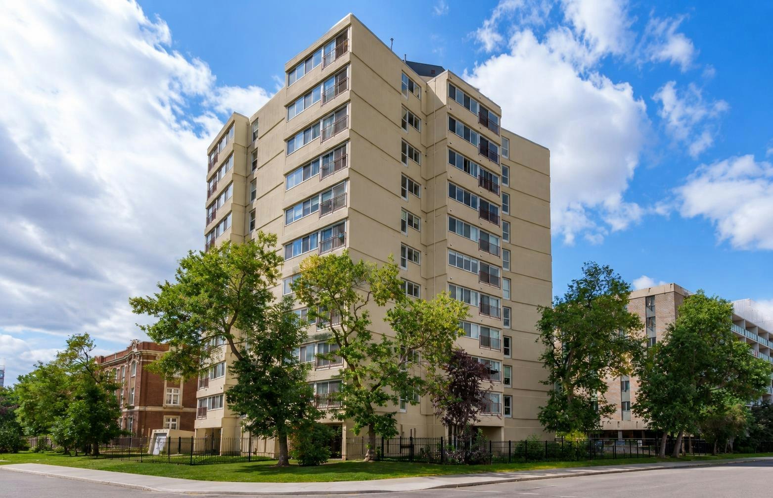 504-1209 6 Street SW, Calgary, AB, T2R 0Z5