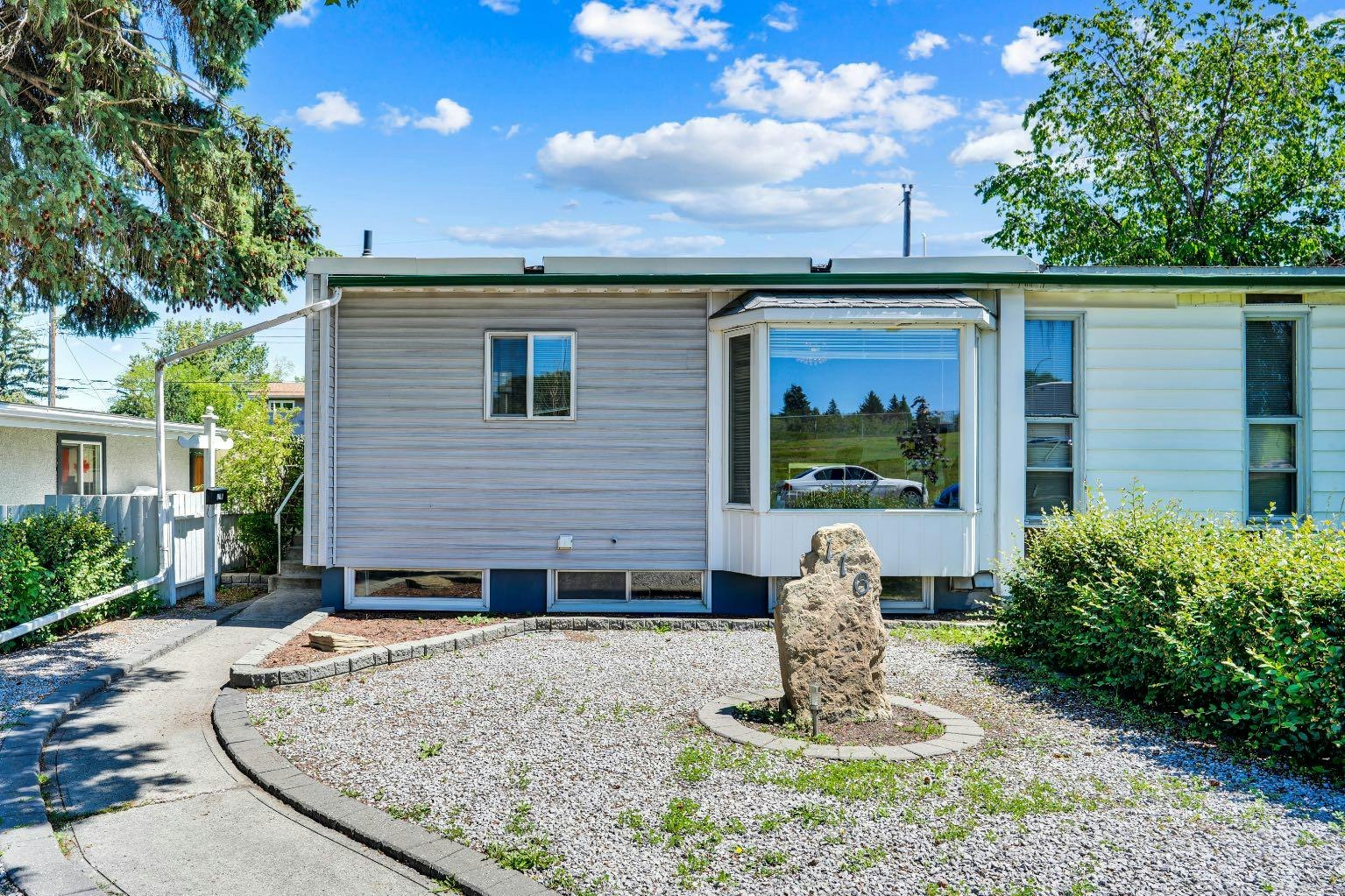 116 Selkirk Drive SW, Calgary, AB, T2W 0M4