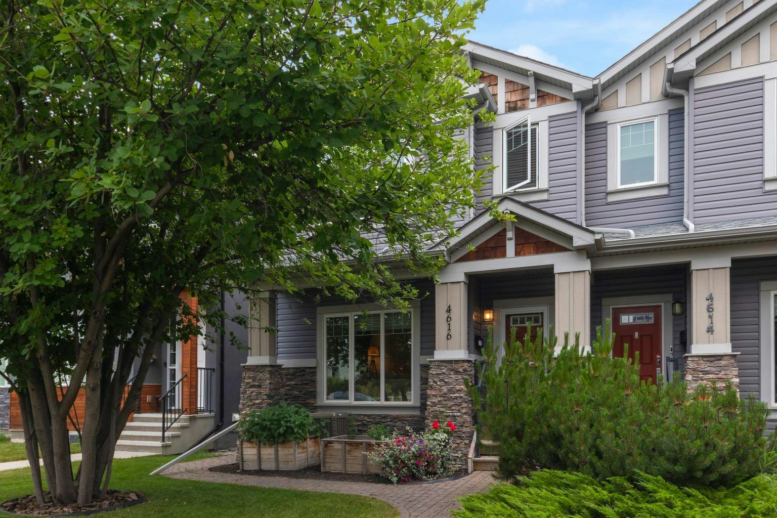 4616 82 Street NW, Calgary, AB, T3B 2P7