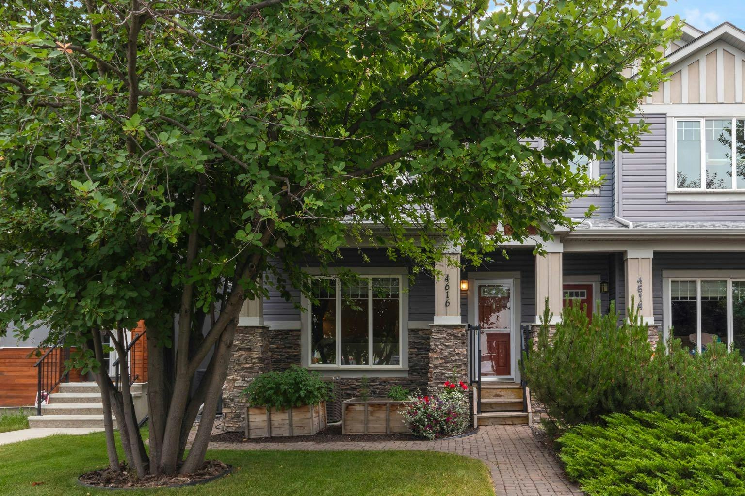 4616 82 Street NW, Calgary, AB, T3B 2P7