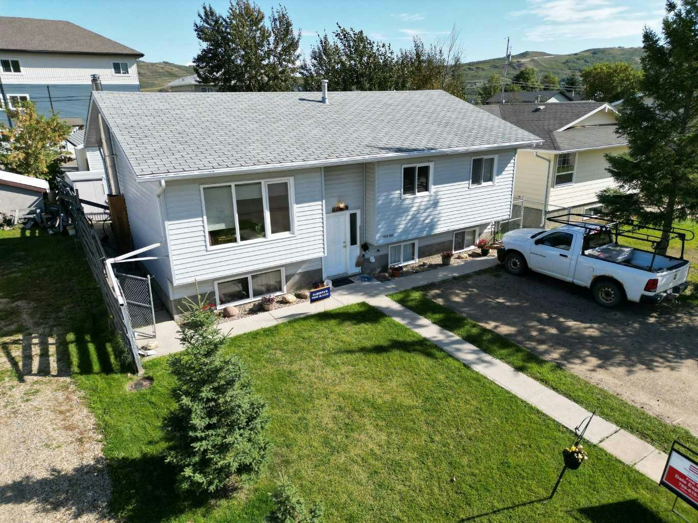 10313 89 Street, Peace River, AB, T8S 1N9