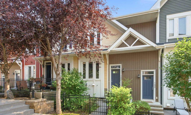 1404 Auburn Bay Square