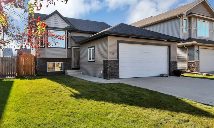 12 Kensington Close