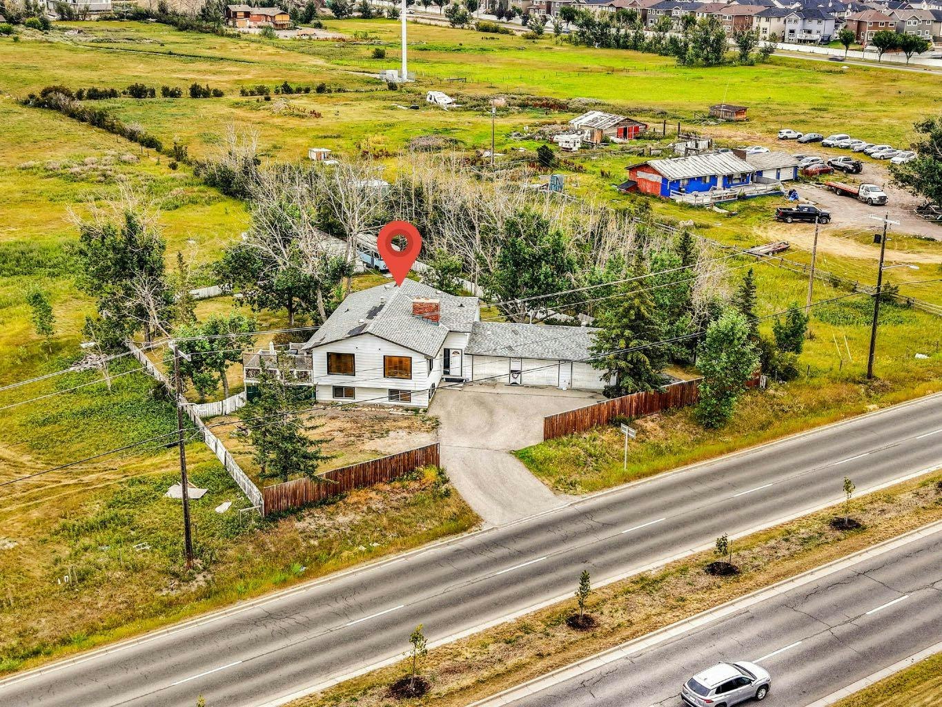 5020 80 Avenue NE, Calgary, AB, T3J 4B7