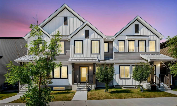 251 Lucas Boulevard NW