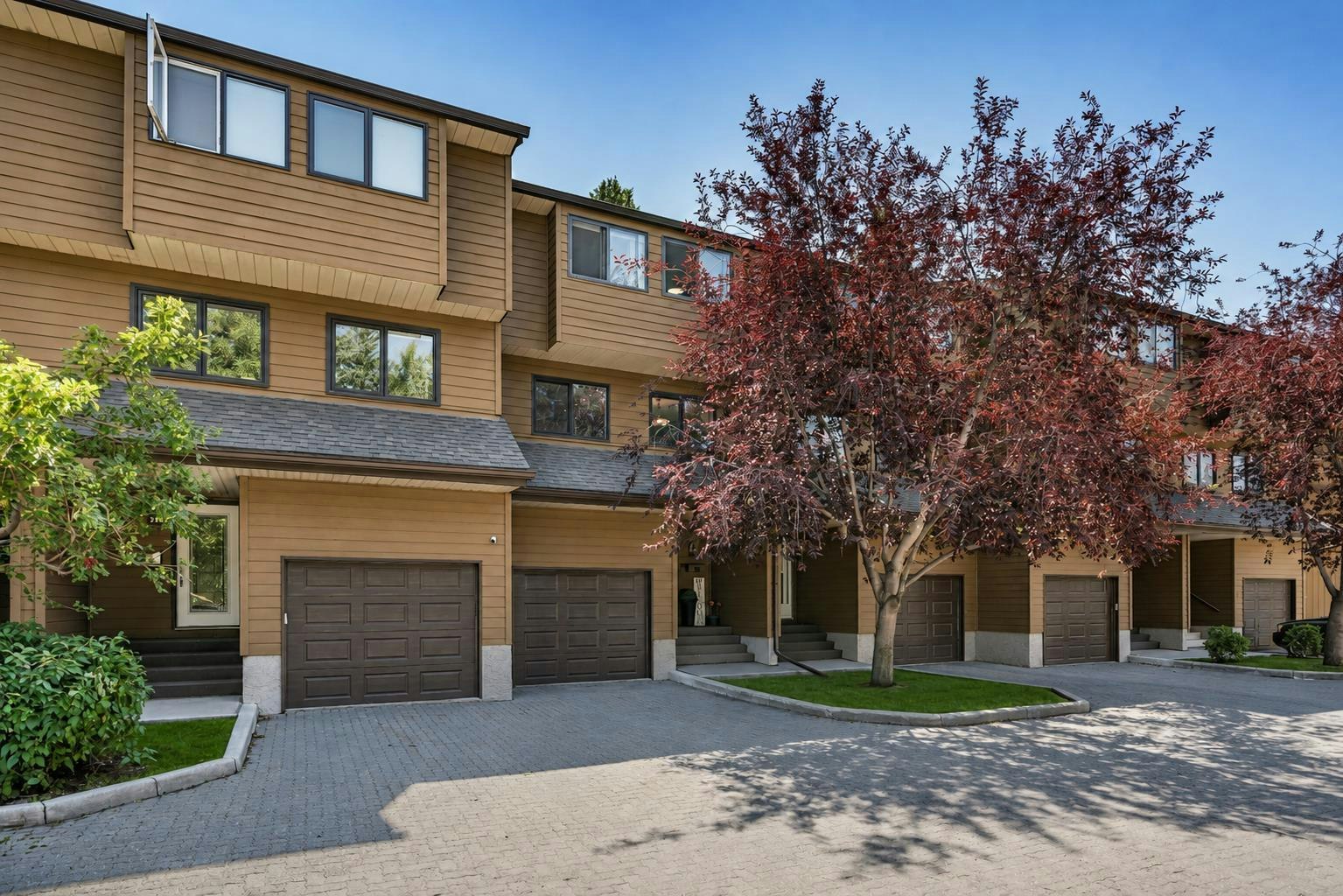 205-3131 63 Avenue SW, Calgary, AB, T3E 6N4