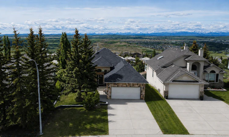 321 Gleneagles View