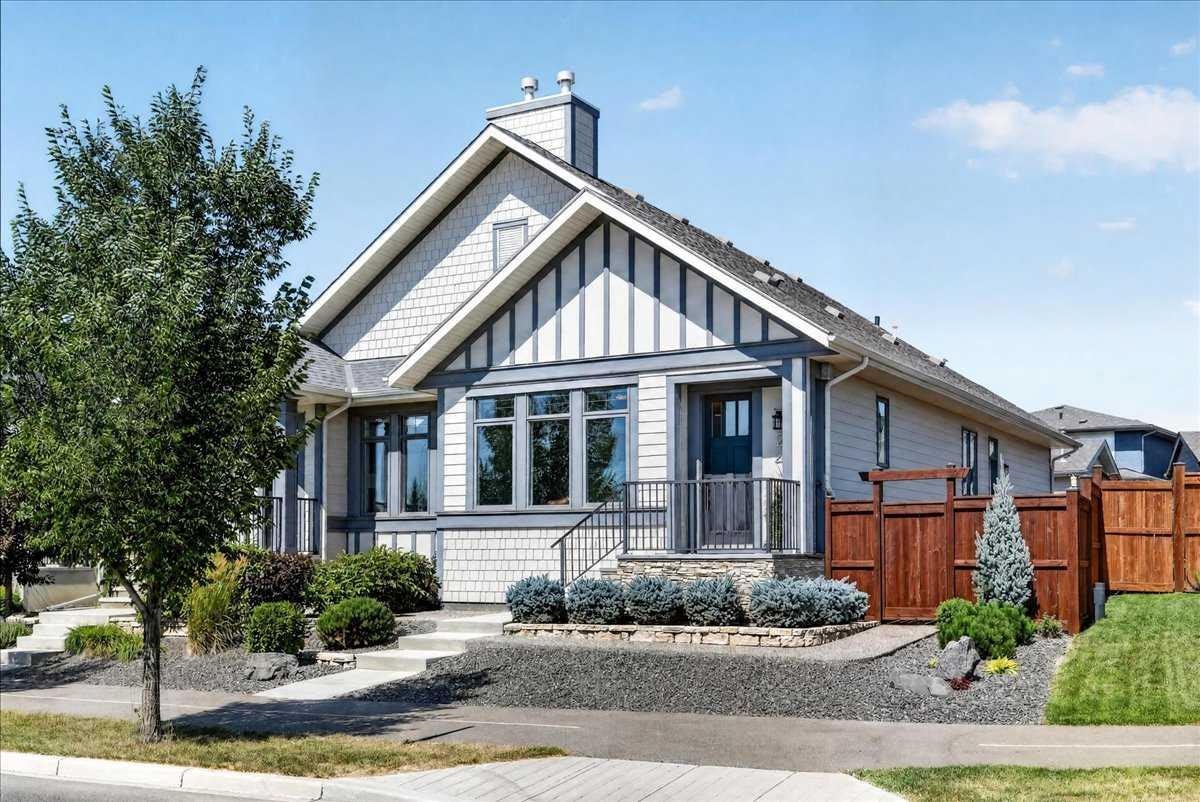 24 Mahogany Gardens SE, Calgary, AB, T3M 2S2
