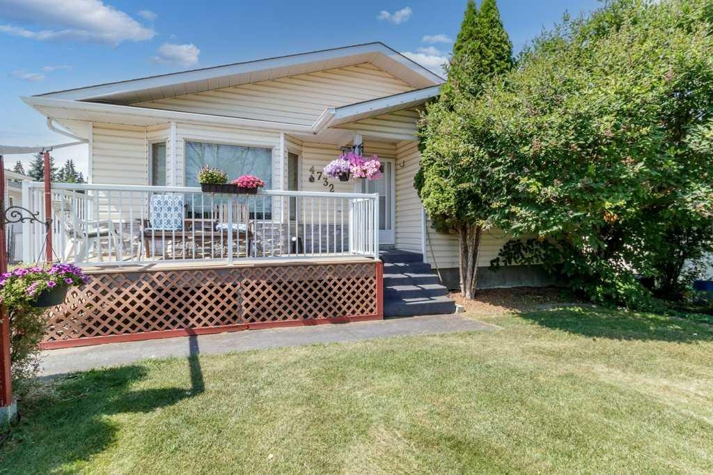 4732 48 Street, Sylvan Lake, AB, T4S 1M9