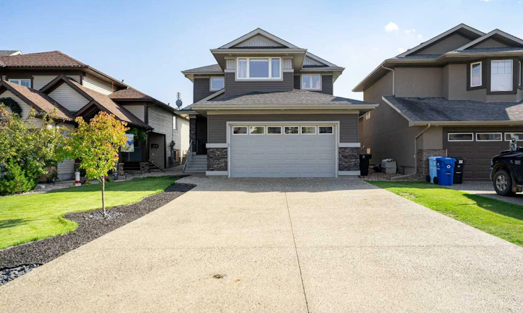 103 Falcon Green