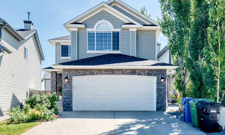 505 Kincora Bay NW