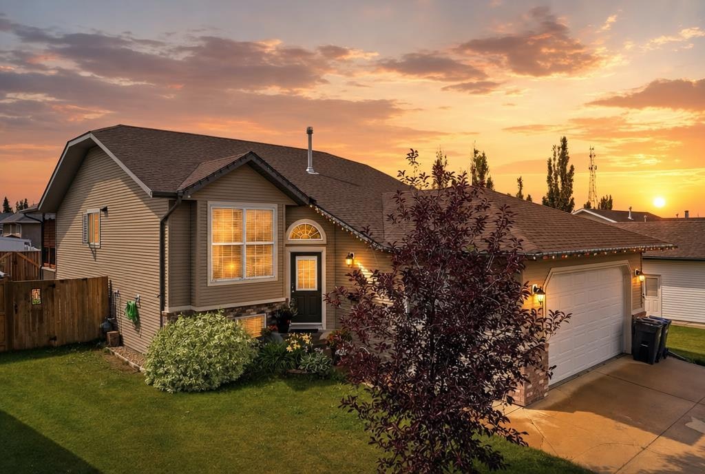 51 Fern Glade Crescent, Sylvan Lake, AB, T4S 1Z5