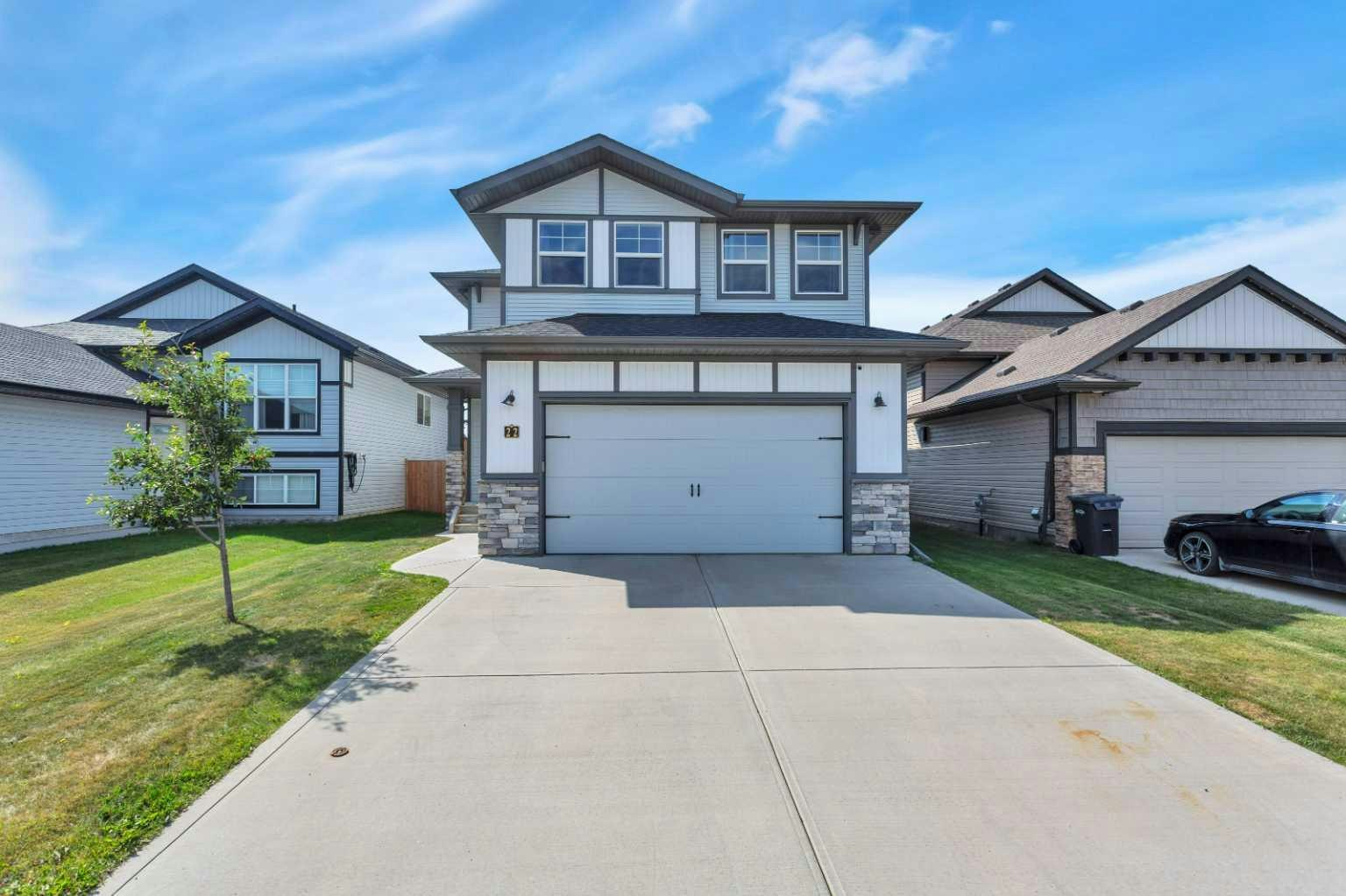 22 Bardwell Way, Sylvan Lake, AB, T4S 0M8