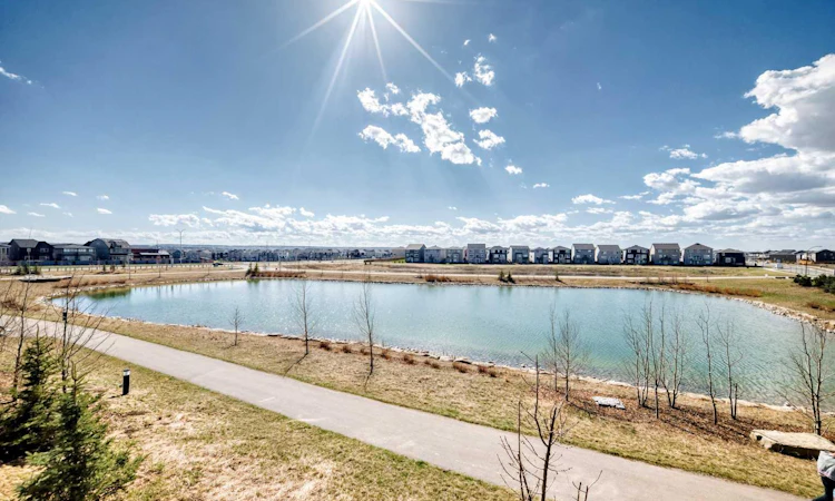 3125-55 Lucas Way NW