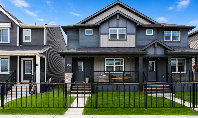 138 Midgrove Greenway SW