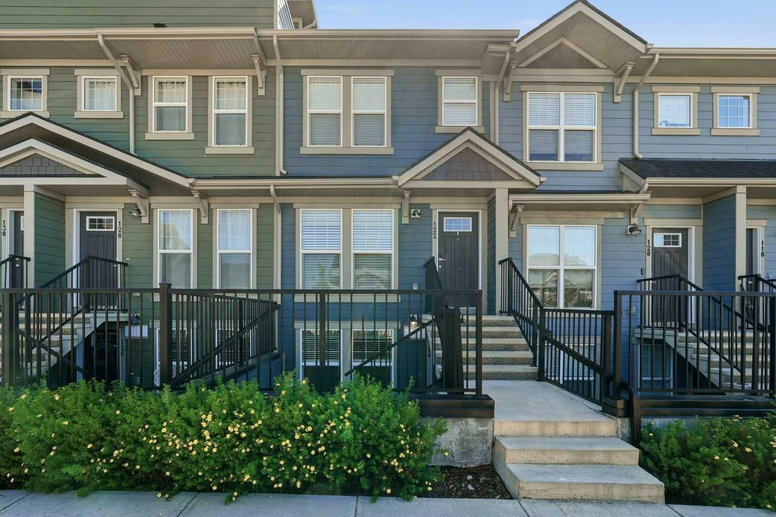 124 Cranbrook Square SE, Calgary, AB, T3M 3E3