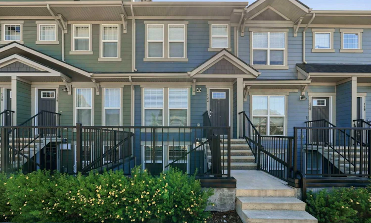 124 Cranbrook Square SE