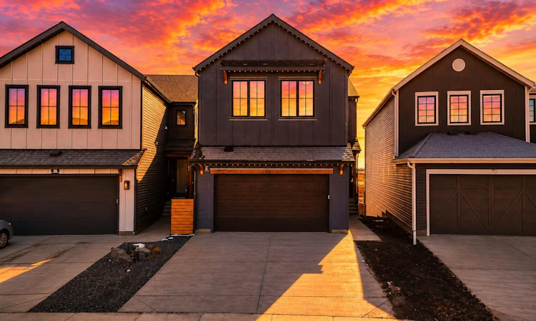 66 Savoy Landing SE