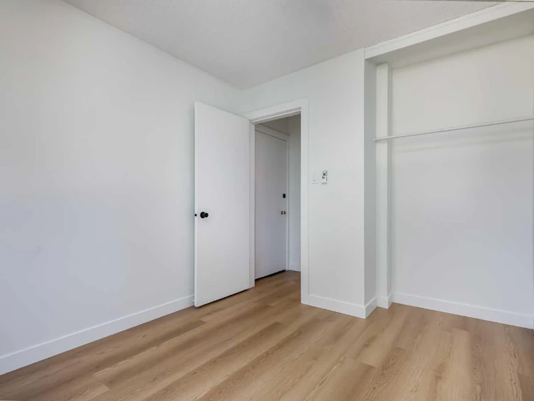 319-315 Heritage Drive SE, Calgary, AB, T2H 1N2 - 16