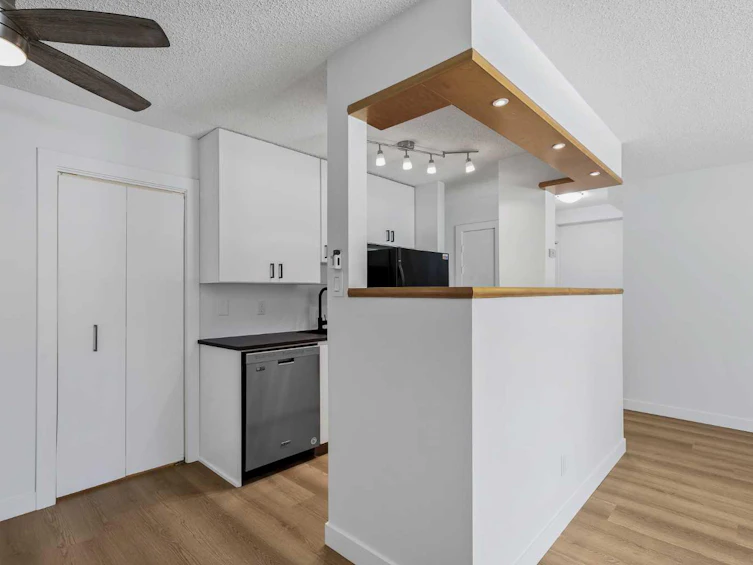 319-315 Heritage Drive SE, Calgary, AB, T2H 1N2 - 11