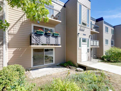 319-315 Heritage Drive SE - 2