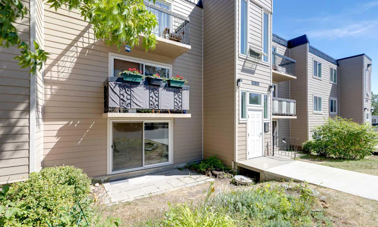 319-315 Heritage Drive SE