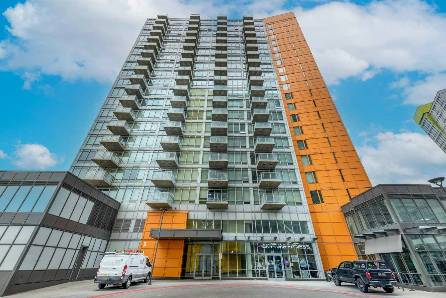 712-3830 Brentwood Road NW, Calgary, AB, T2L 2J9