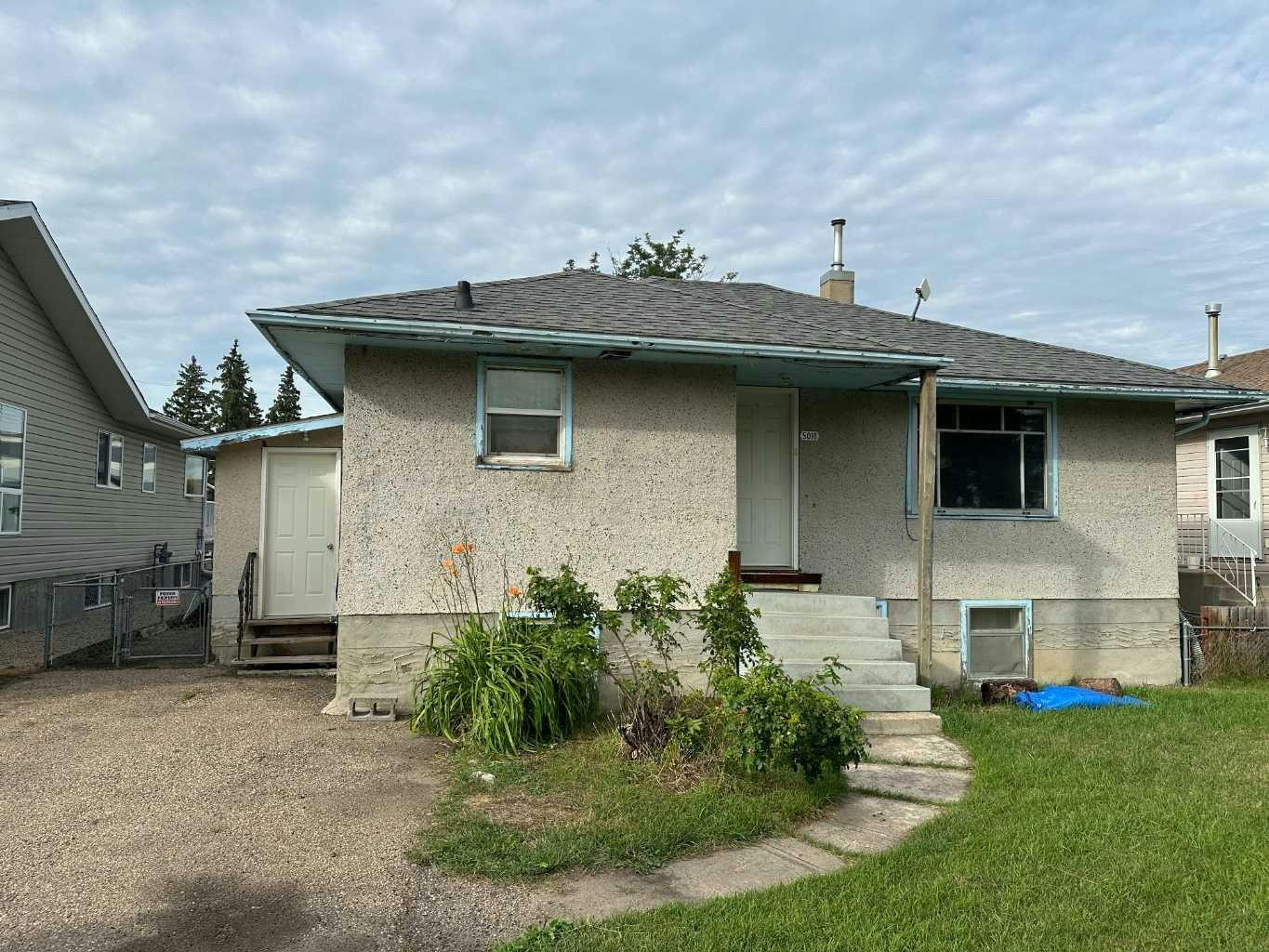 5010 44 Avenue, Ponoka, AB, T4J 1J6