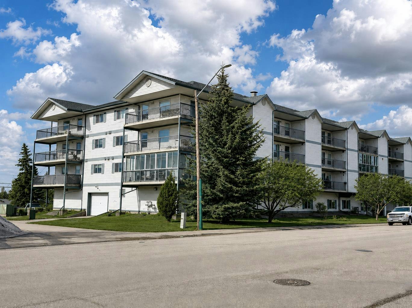 301-4514 54 Avenue, Olds, AB, T4H 1W5