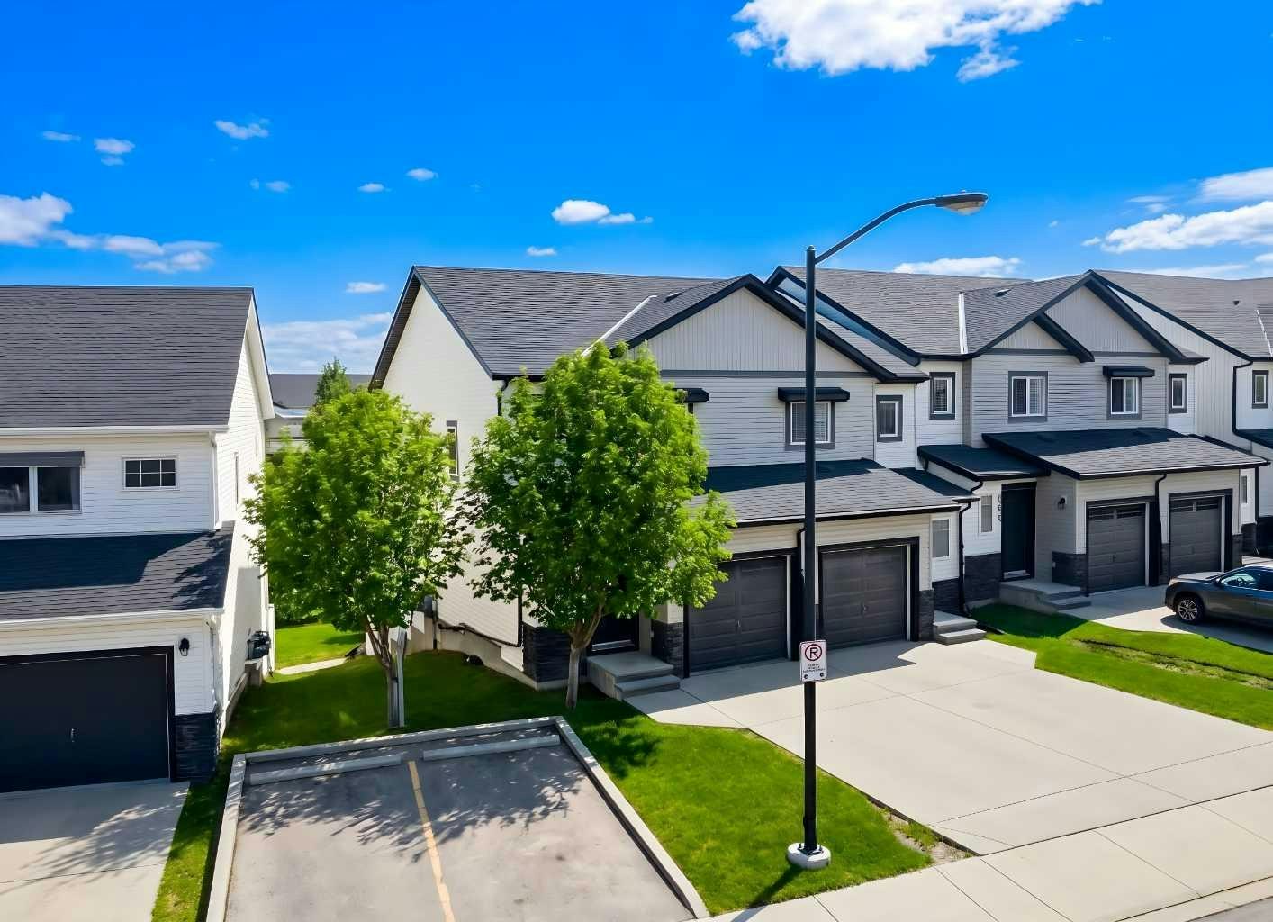 137 Pantego Lane NW, Calgary, AB, T2K 0T1