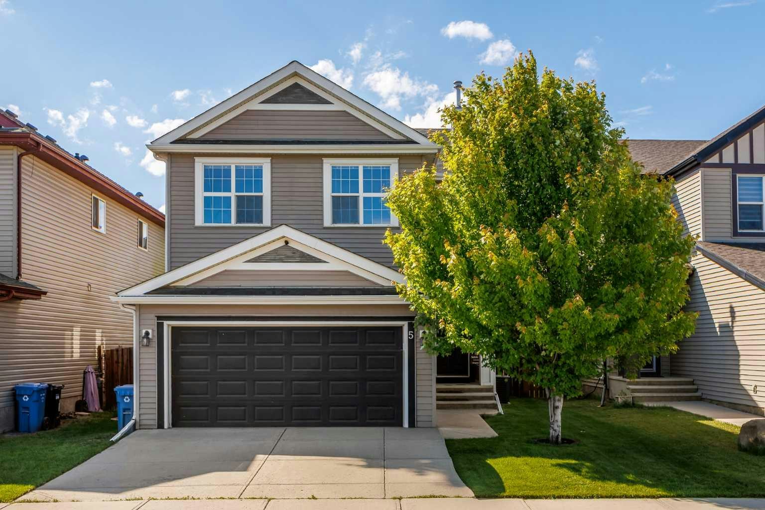 5 Copperpond Link SE, Calgary, AB, T2Z 0L2