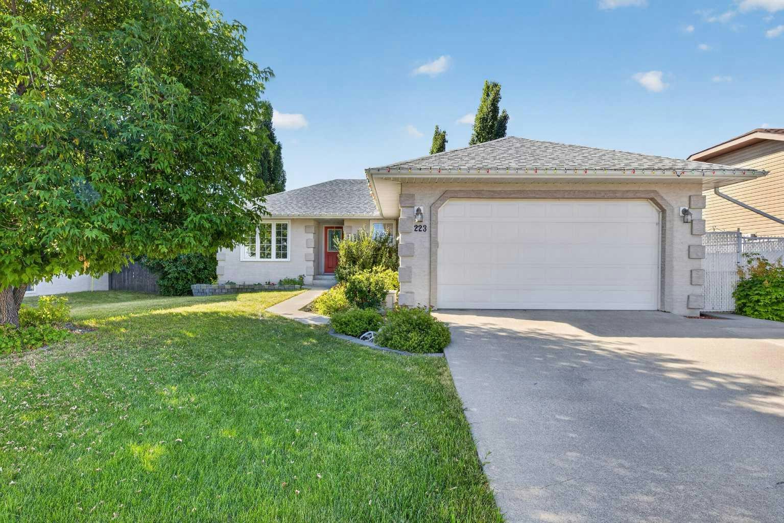 223 10 Avenue NE, Sundre, AB, T0M 1X0