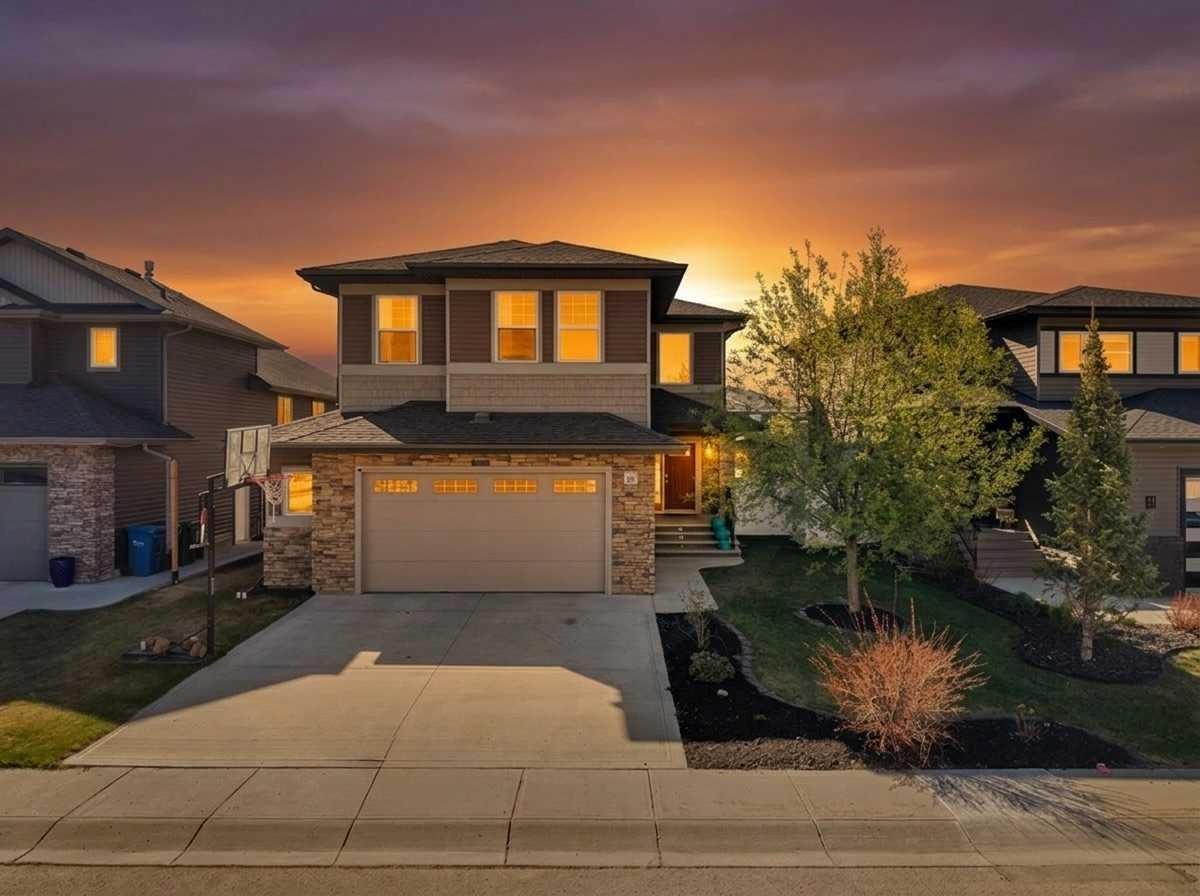 25 Lazaro Close, Red Deer, AB, T4R 0R6