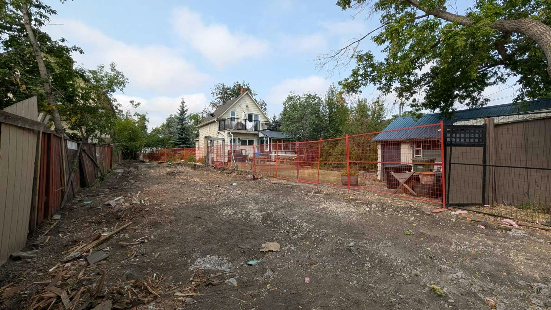 2916 17 Street SE, Calgary, AB, T2G 3W3