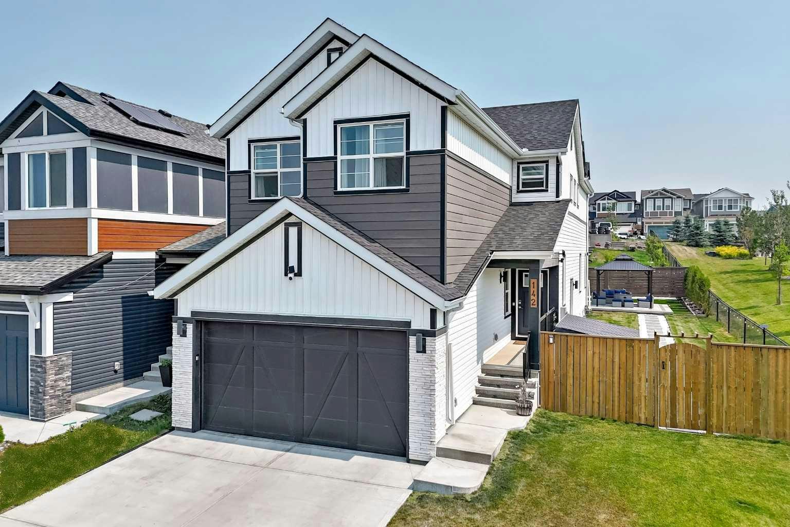 142 Lucas Terrace NW, Calgary, AB, T3P 1P9