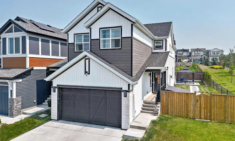 142 Lucas Terrace NW