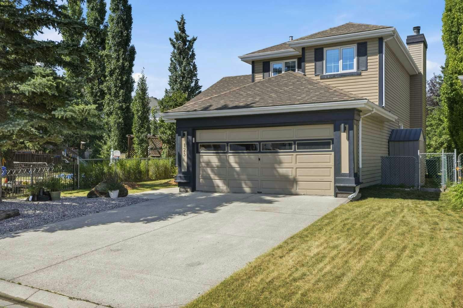 123 Schubert Hill NW, Calgary, AB, T3L 1W6