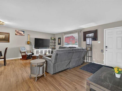 201 1 Avenue - 5