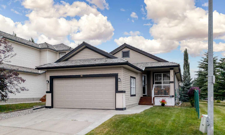 22 Glensummit Close