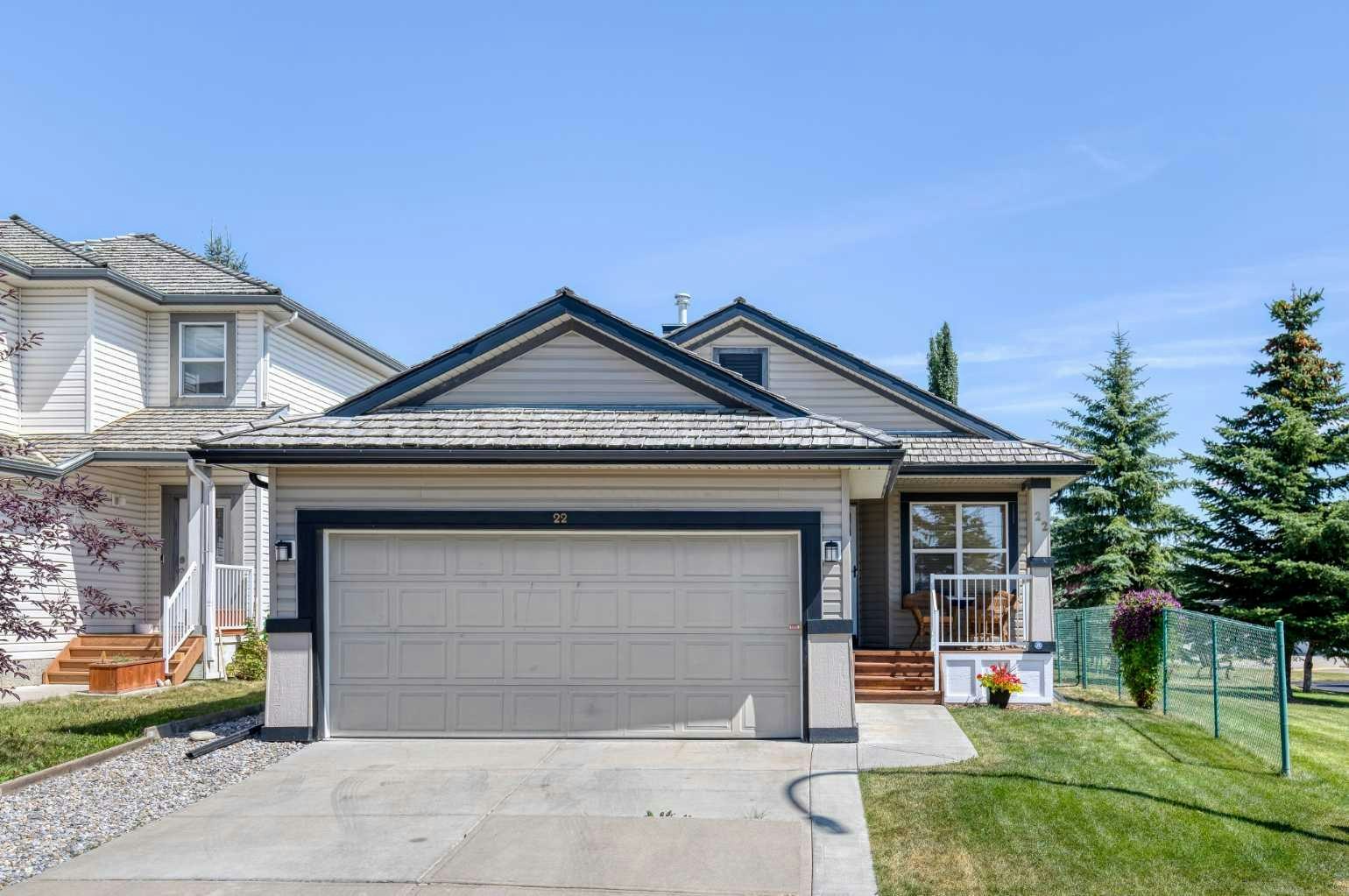 22 Glensummit Close, Cochrane, AB, T4C 2J9