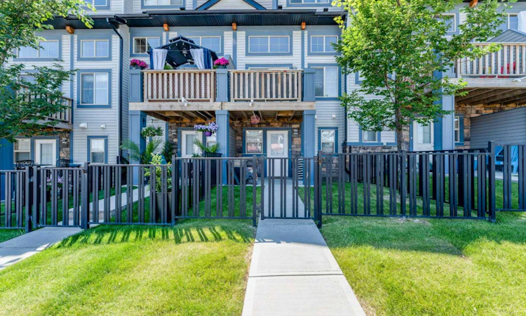 416 Sage Hill Grove NW