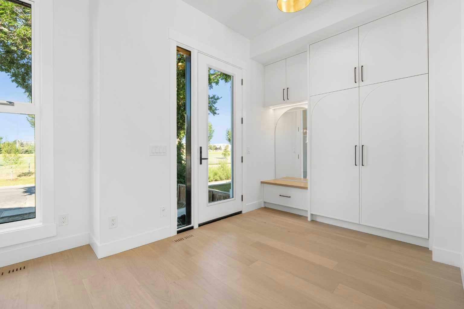 5014 22 Street, Calgary, AB, T2T 5G9