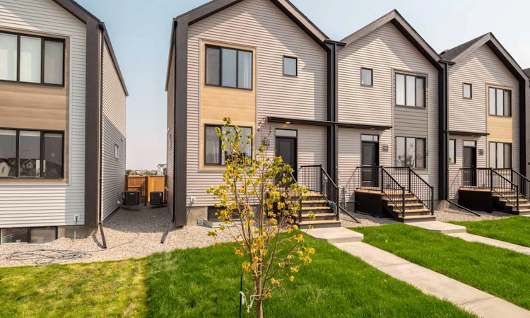 1375 Abitibi Road W