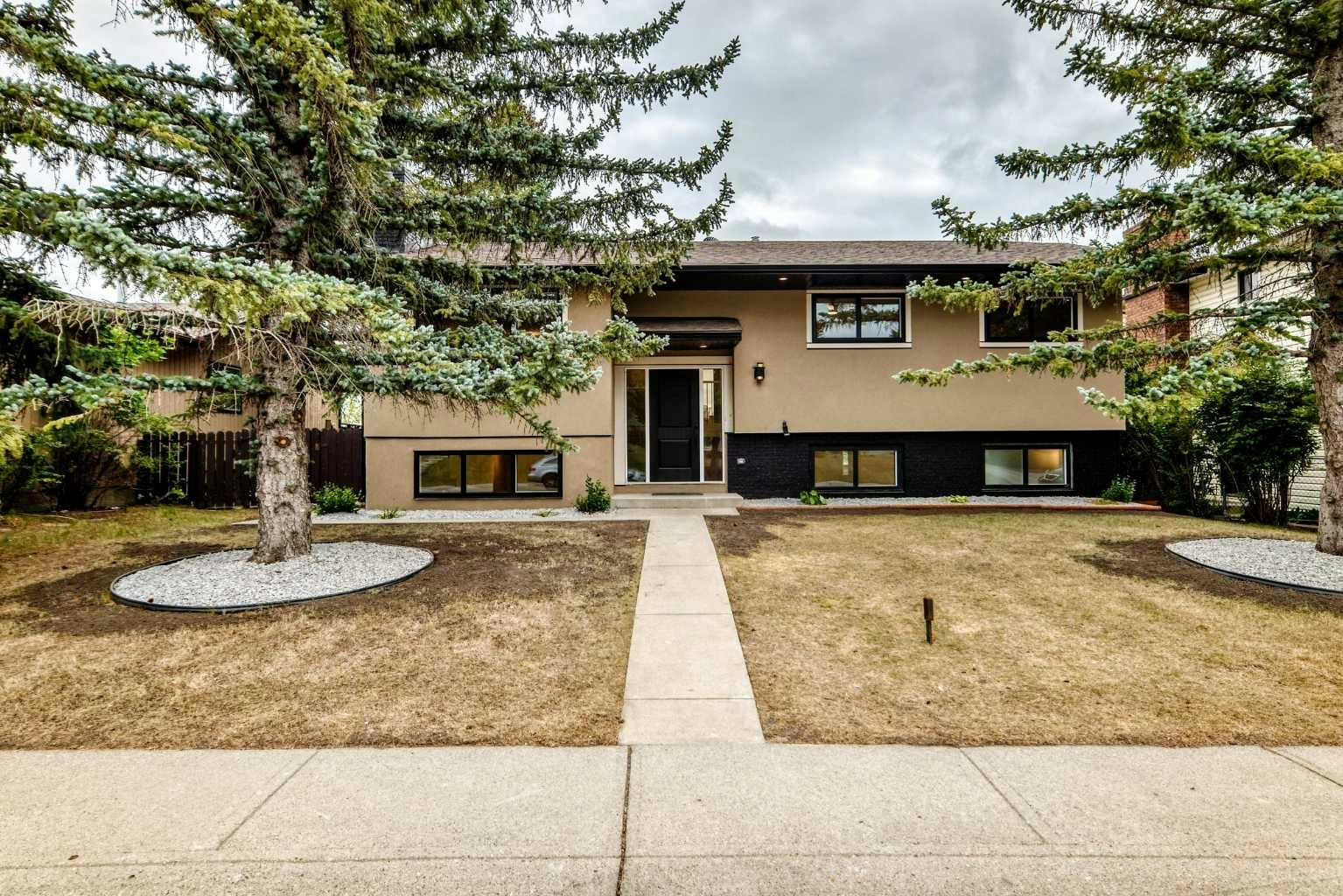 307 Silverthorn Way NW, Calgary, AB, T3B 4E8