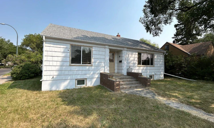 1001 13 Street S