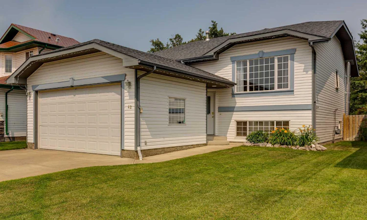 42 Westglen Boulevard
