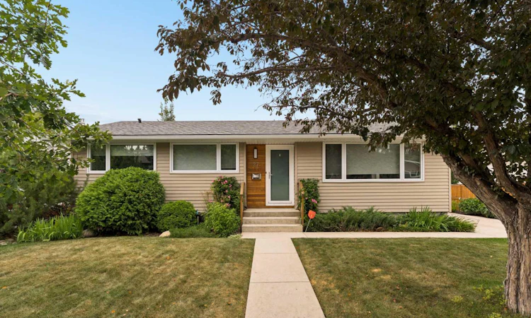 27 Gateway Drive SW