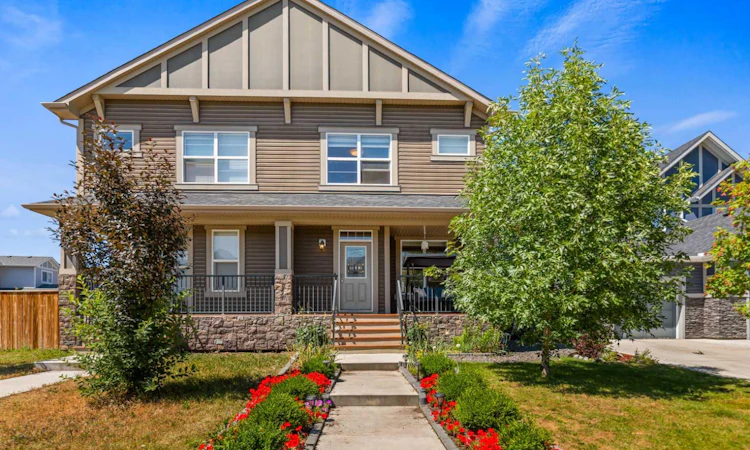 80 Legacy Glen Row SE