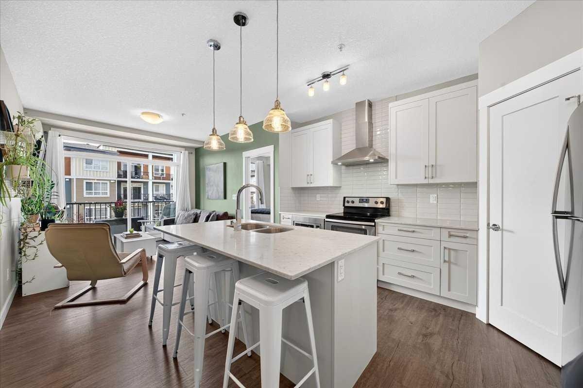 310-10 Walgrove SE, Calgary, AB, T2X 4E3